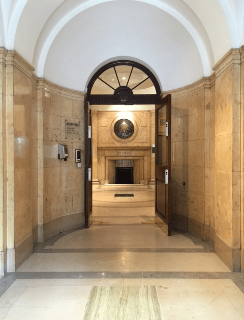 LONDON WC2A (Office)