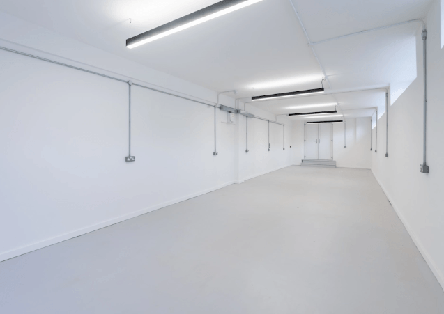 Lavender Hill, SW11 (Office)