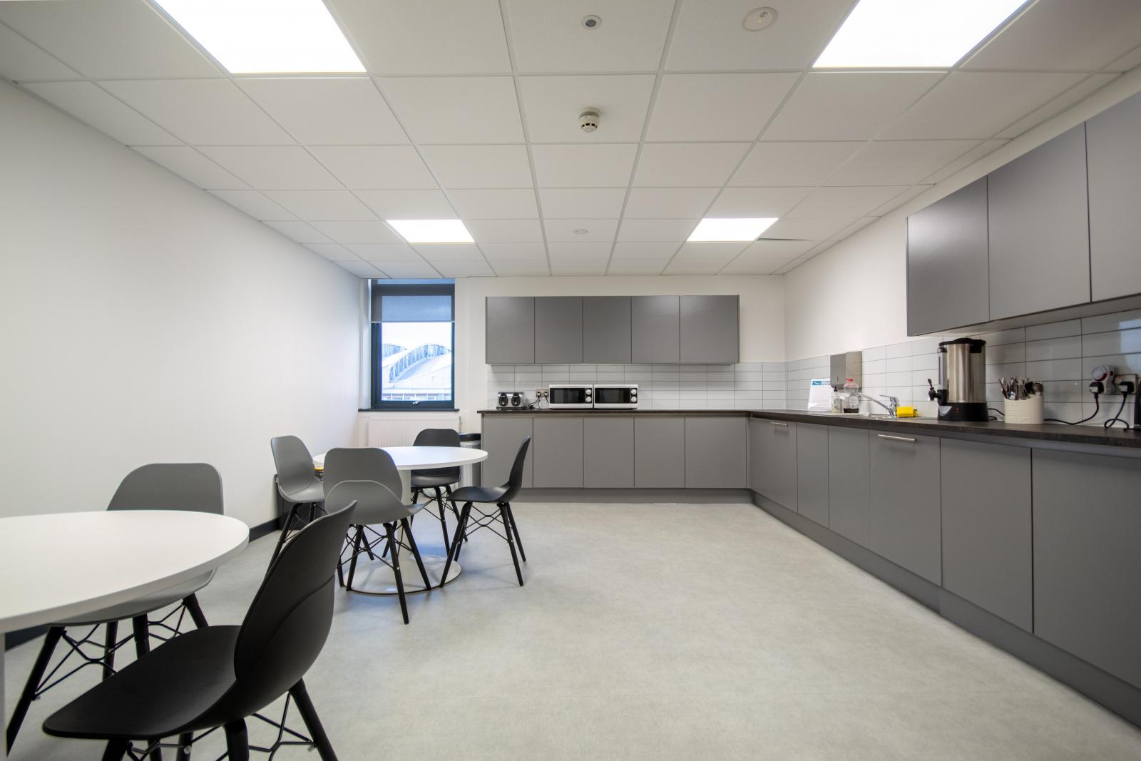 Gloucester, GL4 (Office)
