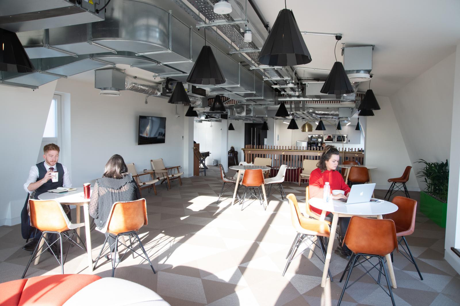London, WC2R (Office)