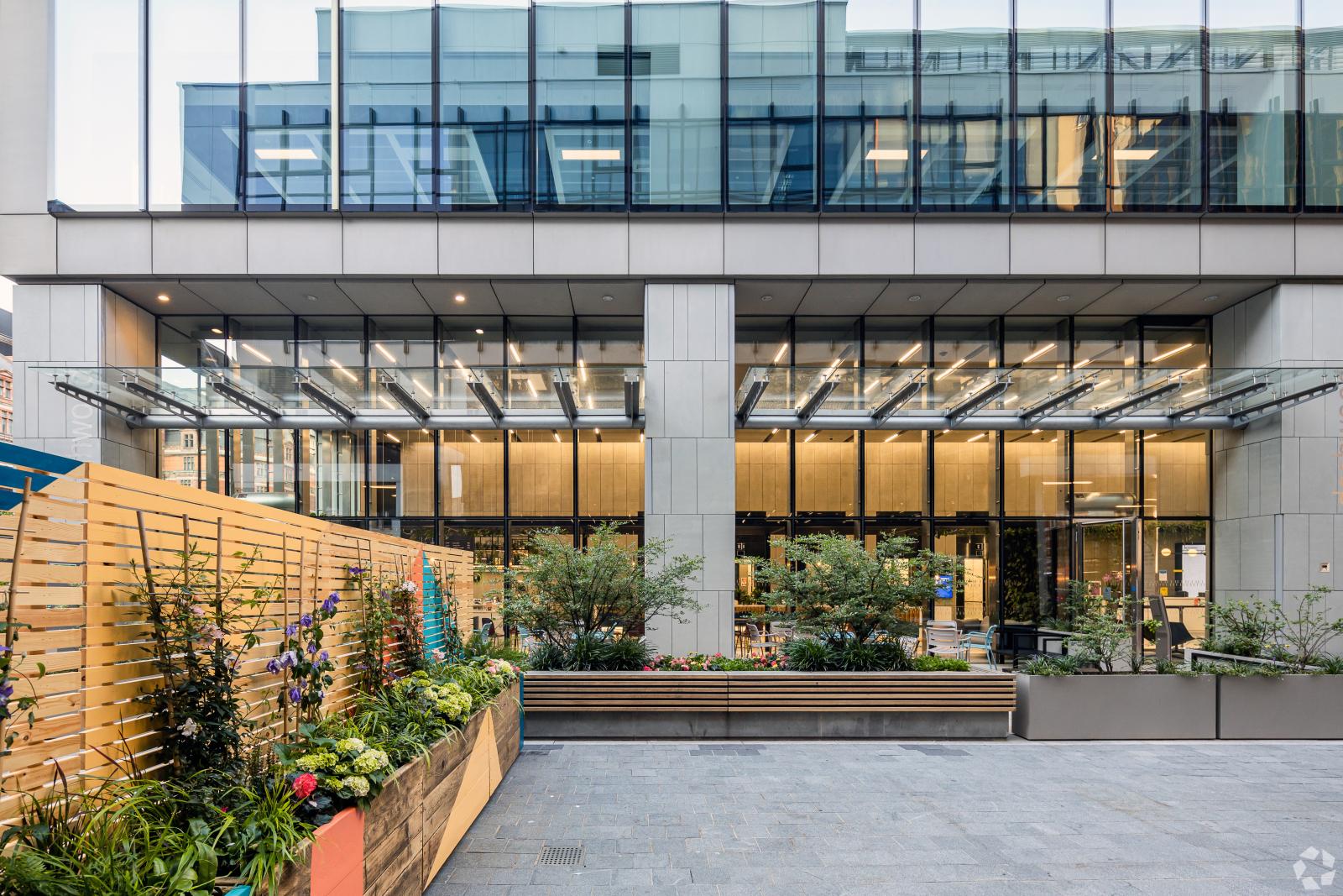 London , EC2M (Office)